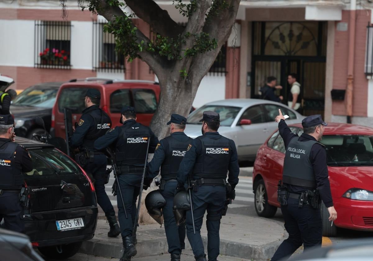 Die Polizei verhaftet den Schützen des Friseursalons in Málaga, der bei einem Angriff am helllichten Tag vier Menschen verletzt hat
