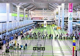 Die Check-in-Schalter funktionierten normal.