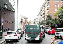 Der Wagen der Guardia Civil, der die Eltern ins Gericht brachte.
