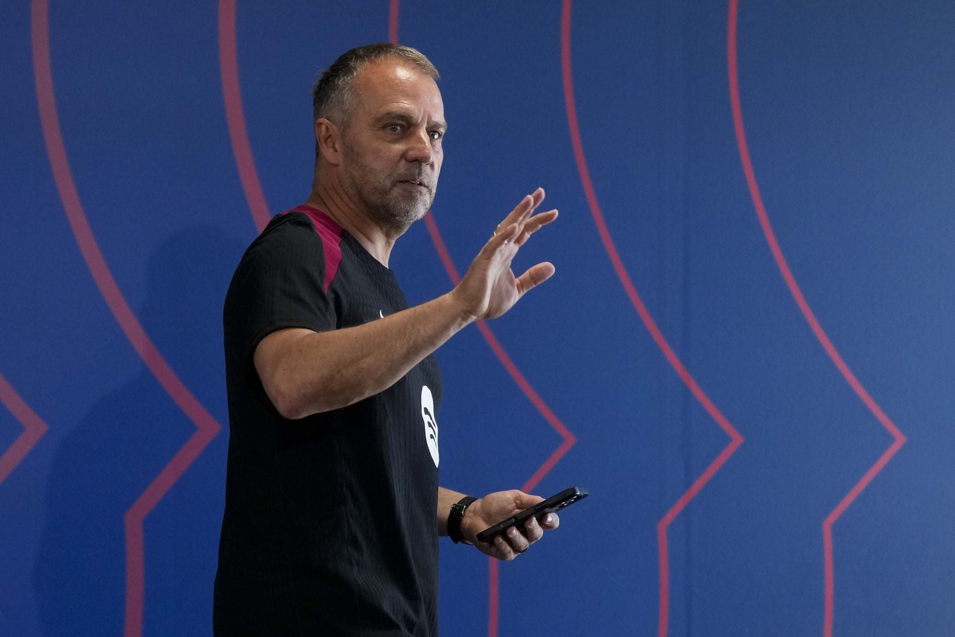 Flick verlängert Vertrag bei Meister Barça