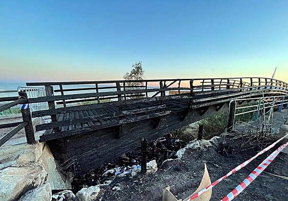 Zustand der Fußgängerbrücke nach dem Brand.