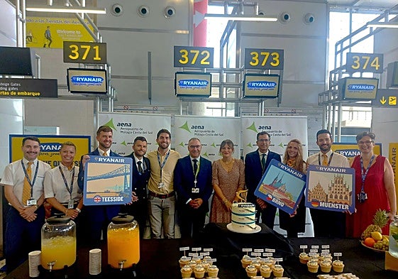 Ryanair und die Verwaltung des Flughafens haben die drei Premieren in Málaga gefeiert.