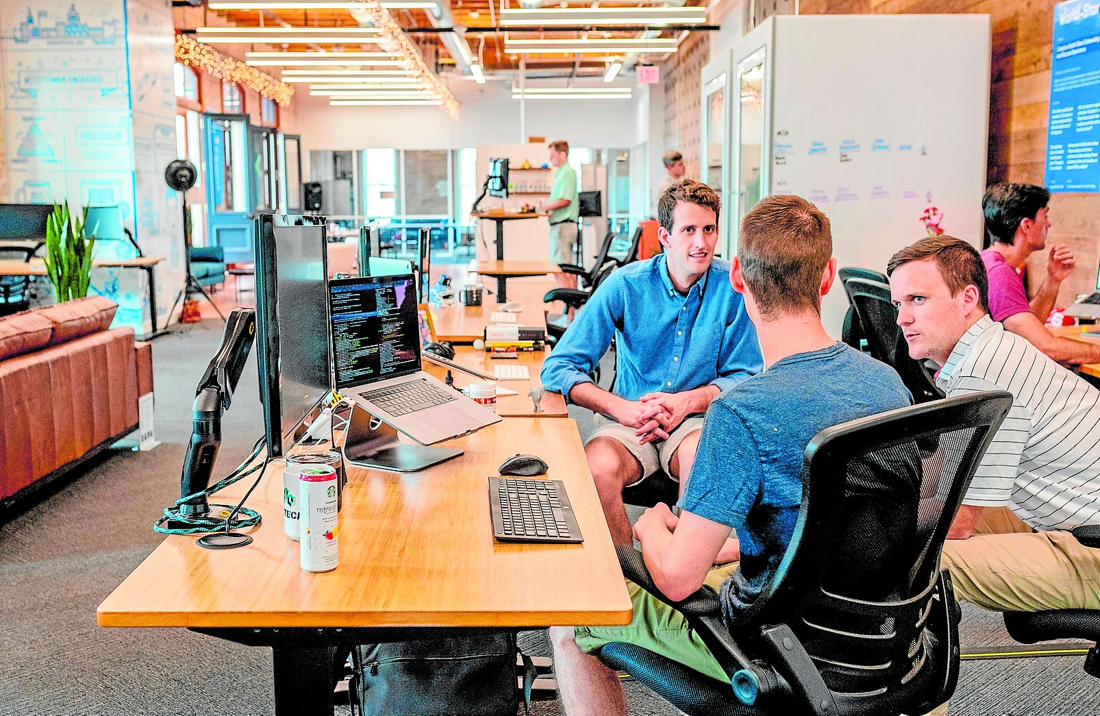 Austausch im Co-Working-Space ist der Schlüssel für die Entwicklung moderner Technologiezentren.