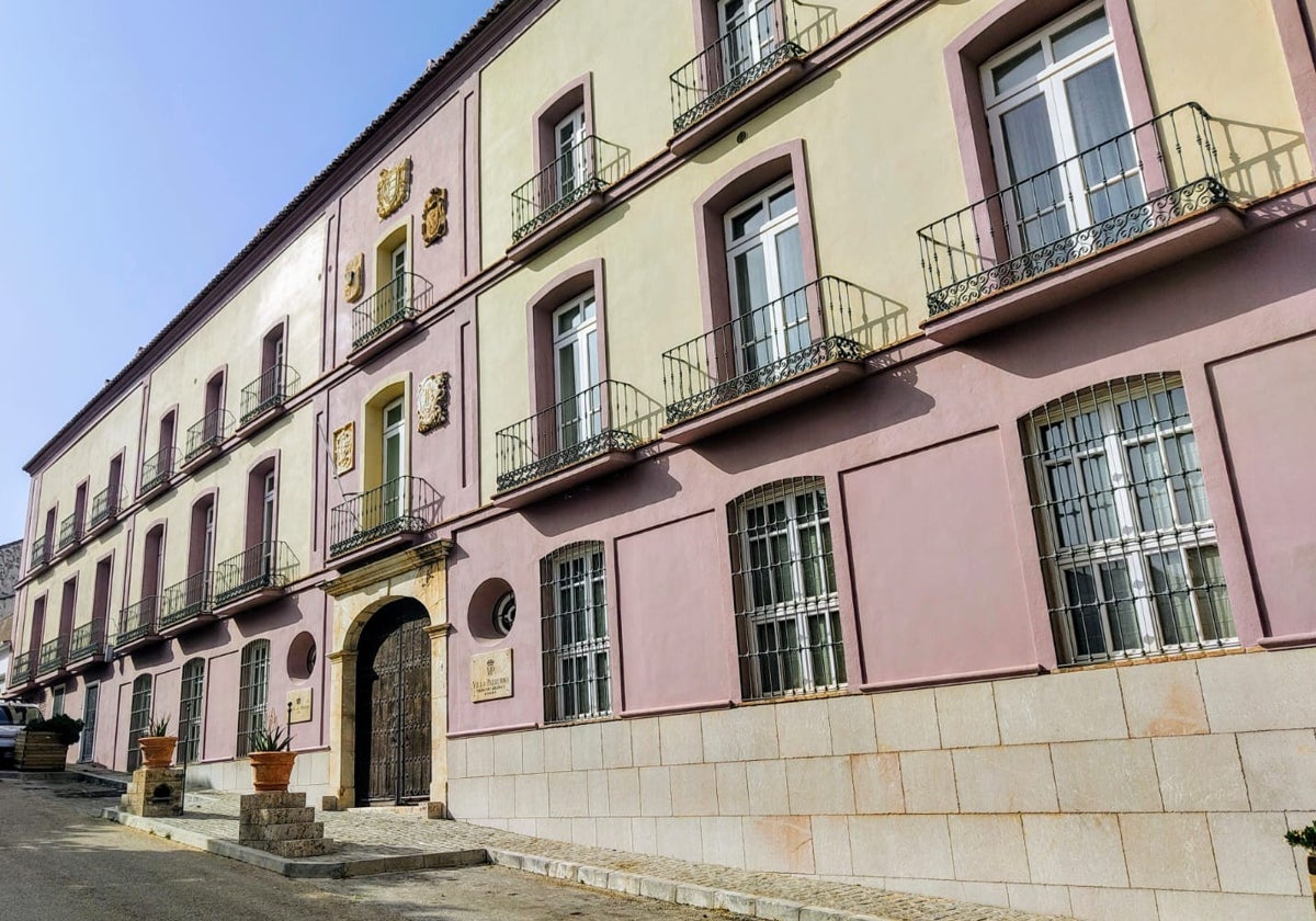 Fassade des Hotels Villa Padierna Thermas in Carratraca.