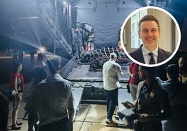Ankunft der Evakuierten aus dem Iran . Im keinen Foto der Diplomat aus Malaga.