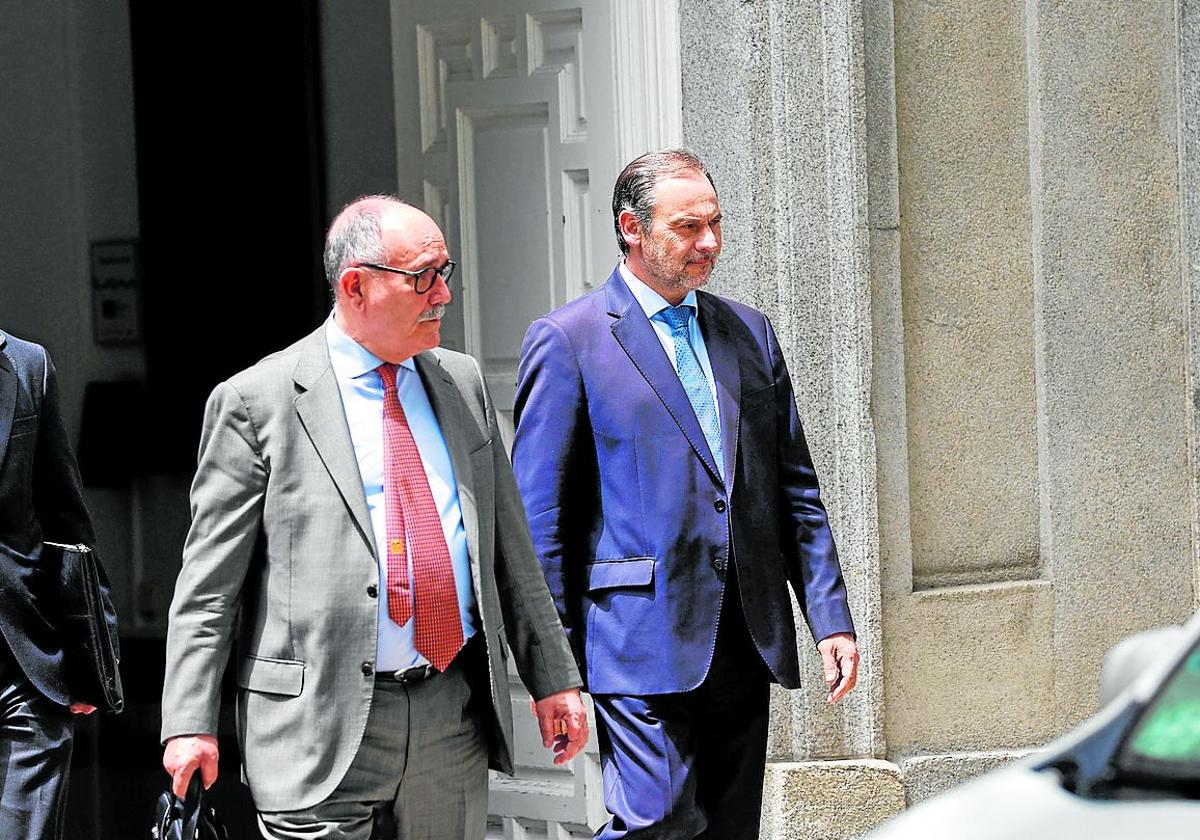 x-Verkehrsminister José Luis Ábalos am Montag beim Verlassen des Obersten Gerichtshofs.