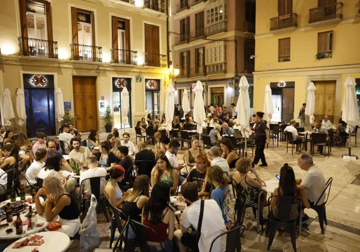 Weniger Geld fürs Restaurant, um Lebensmittel und Wohnraum stemmen zu können.