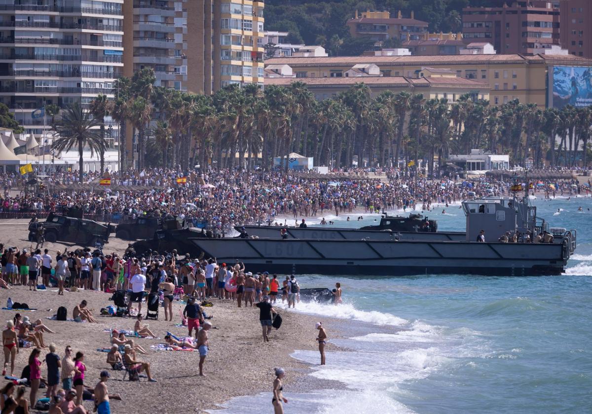 Die Militärschau am Strand von Málaga in Fotos