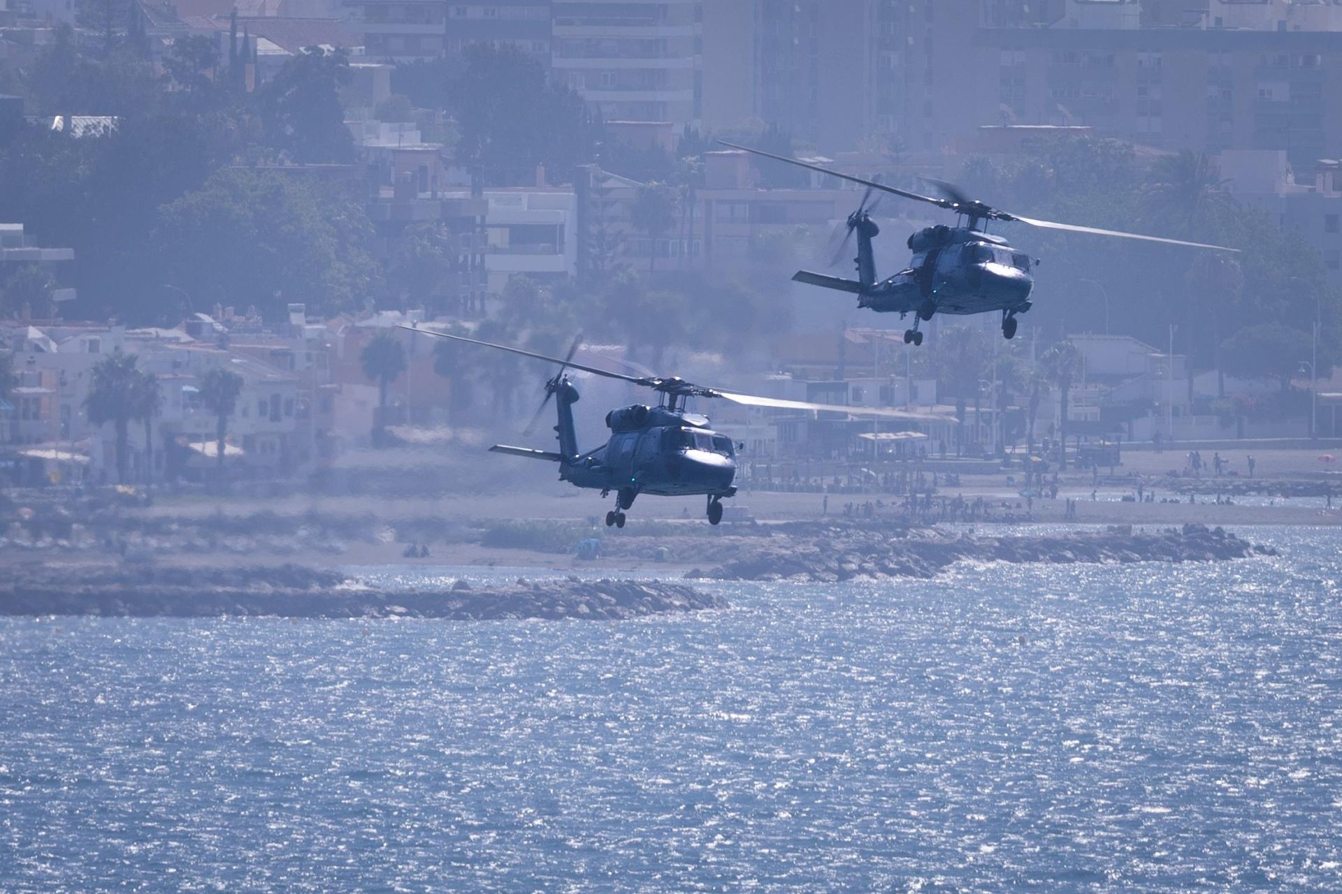Die Militärschau am Strand von Málaga in Fotos