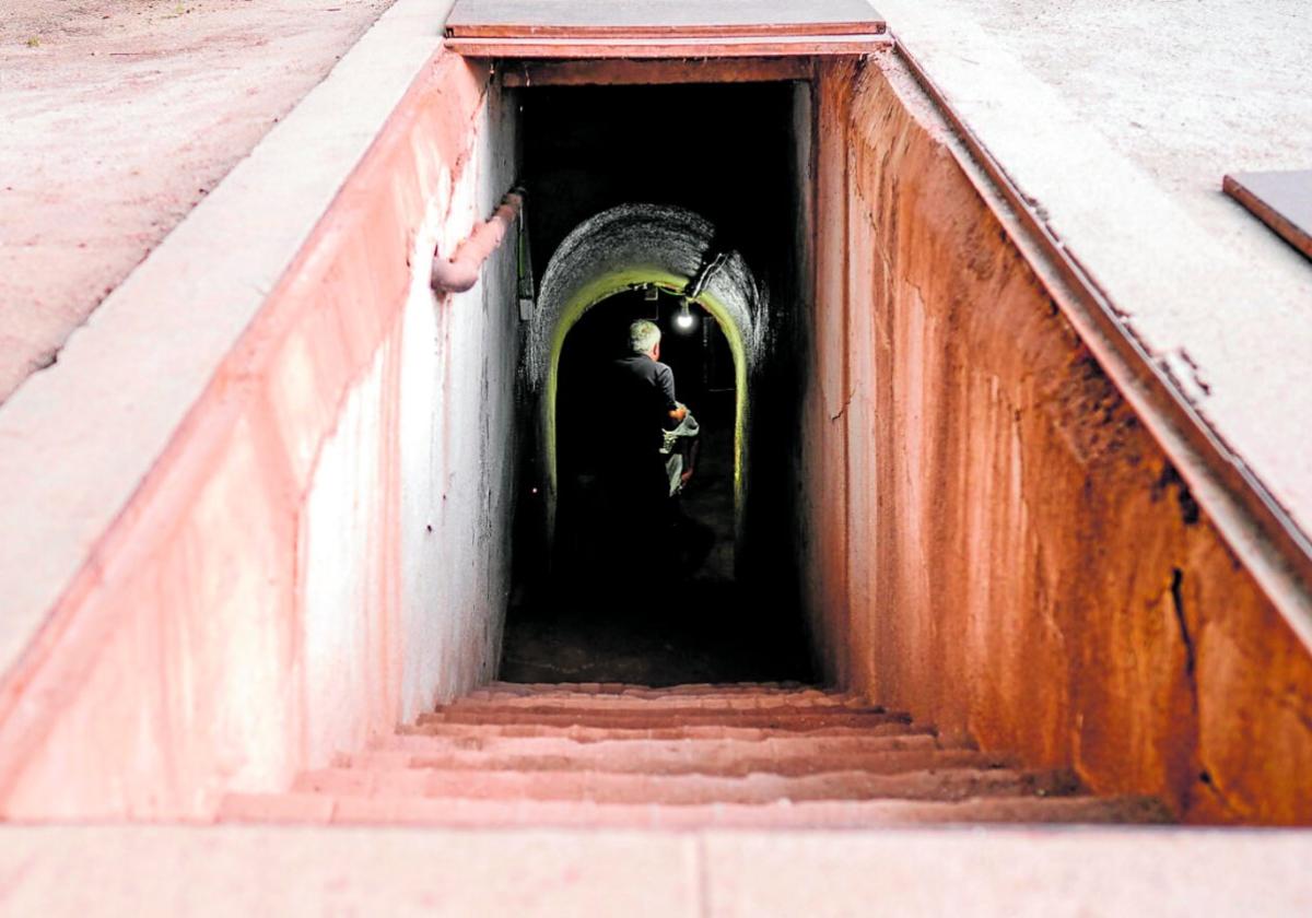 Einer der Eingänge des Bunkers, den die Stadt für die Öffentlichkeit zugänglich machen will.