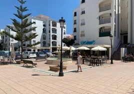 Aktueller Zustand der Plaza de los Naranjos in San Luis de Sabinillas.