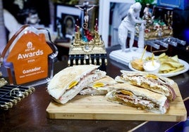 Der 'Delfipollo' und der 'Campero de Pinchitos'.