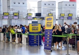Ryanair-Check-in-Schalter am Flughafen Malaga.