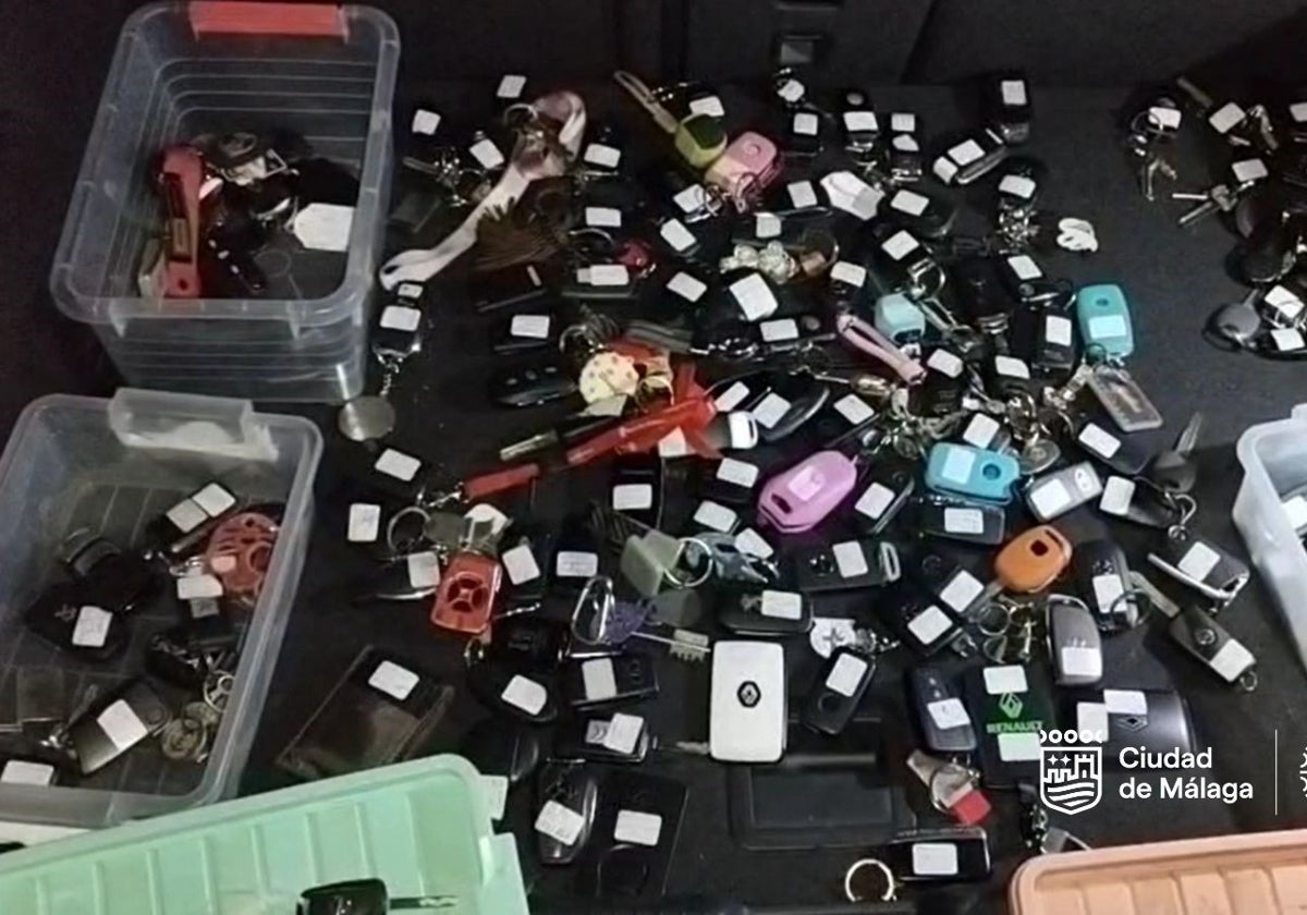 150 Autoschlüssel wurden im Kofferraum des Verdächtigen gefunden.
