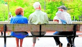 Die Lebenserwartuhng beträgt mit 85 bei Männern 6,45, bei Frauen 7,75 Jahre.