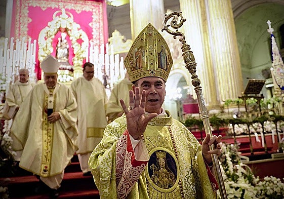 Jesús Catalá, an diesem Sonntag in der Kathedrale bei seiner letzten Eucharistiefeier.