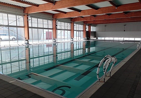 Das Hallenschwimmbad der Ciudad Deportiva de Cártama.