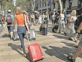 In Barcelona, wo seit 2014 Beschränkungen für Ferienwohnungen gelten, haben Hotels am meisten von den Einschränkungen für touristische Vermietungen profitiert.