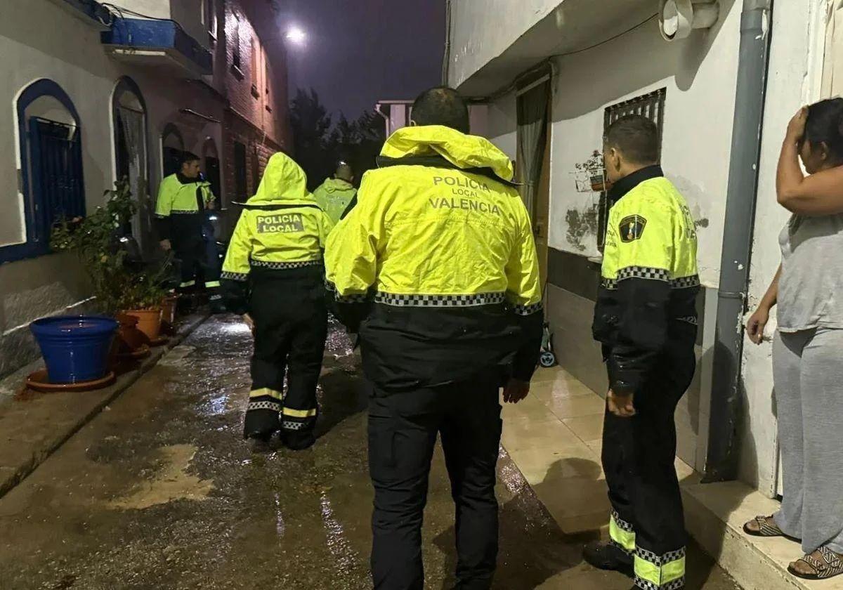 Die örtliche Polizei in El Palmar.