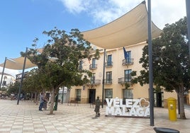 Rathauses von Vélez auf der Plaza de Las Carmelitas.