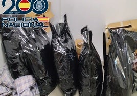 Ein Teil der in La Axarquía beschlagnahmten Drogen.