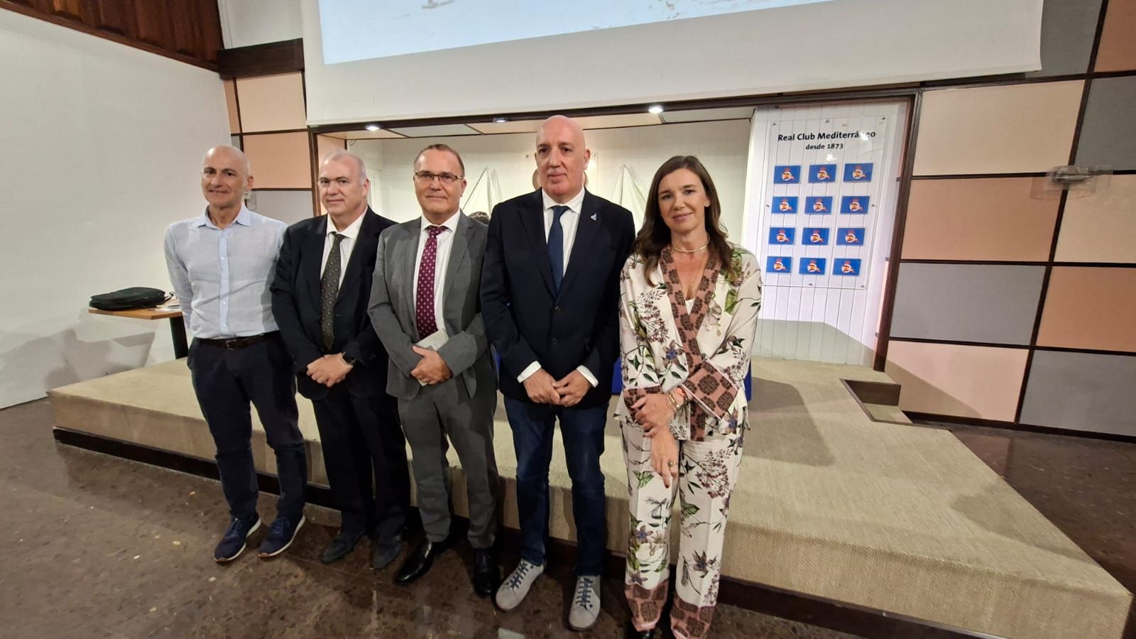 Konsul Franko Stritt mit Javier Noriega, (2.v.r.), Ana Pérez-Bryan, DWA-Präsident Fernando Frühbeck und Antonio Guerrero (l.), Vize-Präsident des Real Club Mediterráneo.