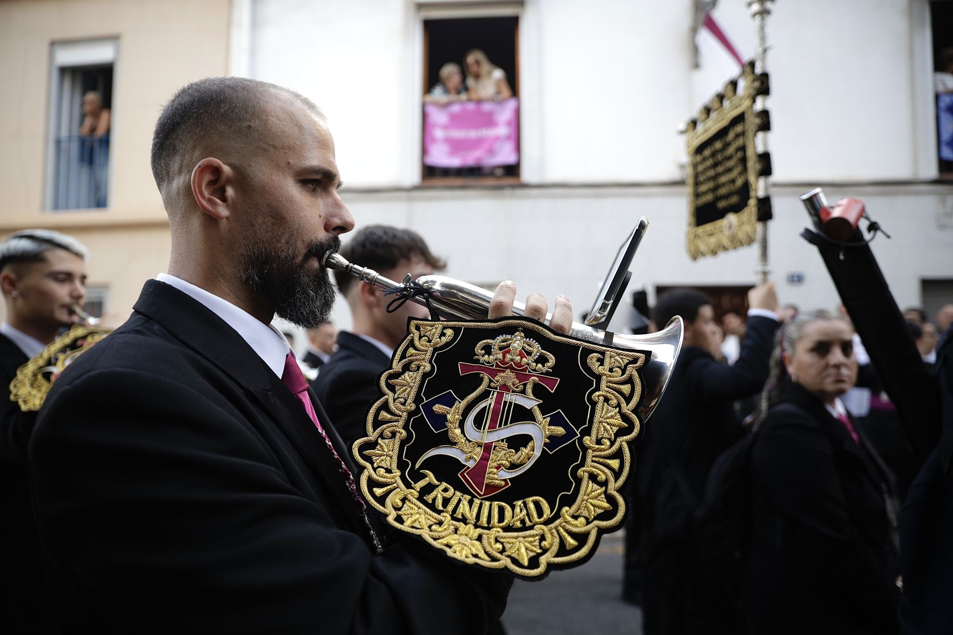 Tausende Zuschauer bei der Prozession der Virgen de la Trinidad in Málaga