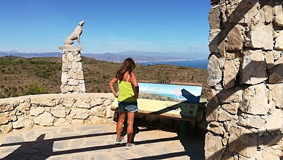 Am Zielpunkt angekommen, kann man auf einer Karte lesen, welches Städte und Gebirgszüge man sieht.