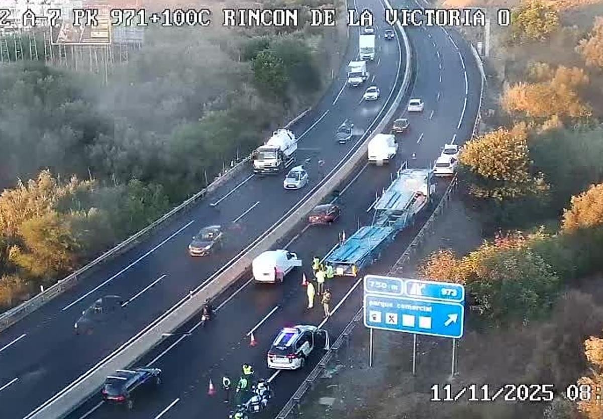 Bild des liegengebliebenen Lastwagens auf der A-7, in Rincón.