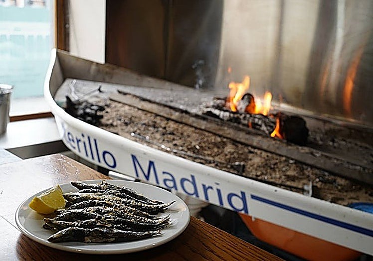 Sardinen im Tinterillo in Madrid, das an der Plaza de San Miguel eröffnet wurde.