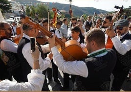 Bei dem Fest wird auch musikalische Unterhaltung geboten.