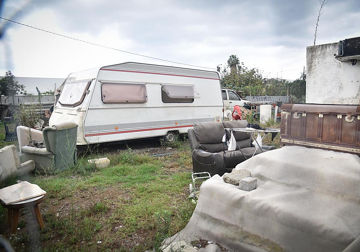 Wohnwagen, in dem die Leiche gefunden wurde.