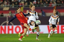 Esther González hatte die beste Chance für Spanien mit einem Schuss an den Pfosten..