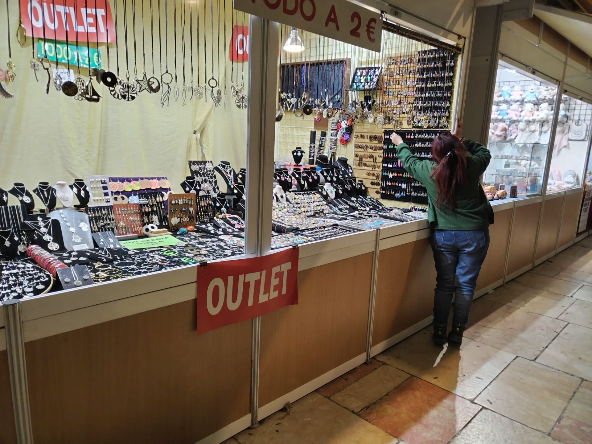 Weihnachtsmarkt am Paseo del Parque in Málaga wieder geöffnet