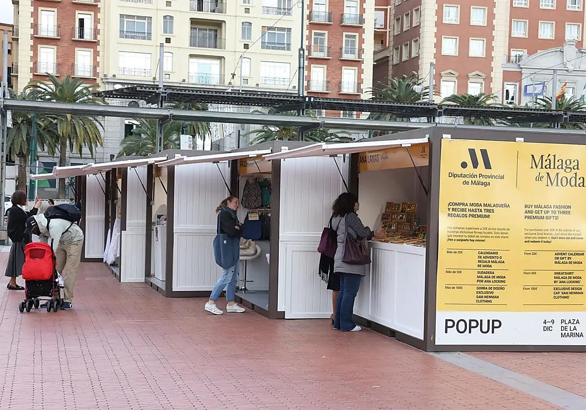 Designer aus Málaga bevölkern am langen Wochenende im Dezember die Plaza de la Marina