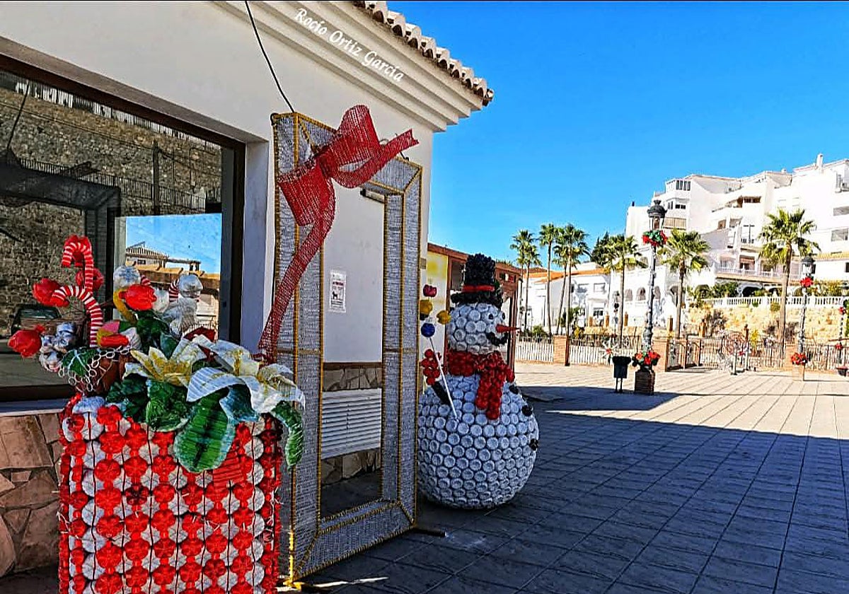 Weihnachtsdekoration in Canillas de Aceituno.