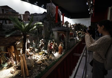 Die Krippe wurde am Freitag im Rathaus eingeweiht.