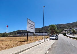 Grundstück, auf dem sich der Einkaufskomplex befinden wird.