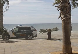 Patrouille der Guardia Civil in Rincón de la Victoria.