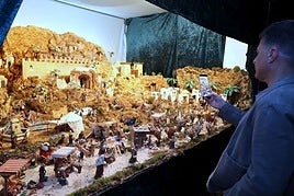 Torrox´ Bürgermeister Óscar Medina lädt zur großen «Krippenroute»