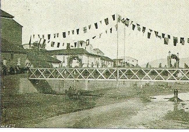 Einweihung der Brücke Puente de Santo Domingo im Jahr 1909.