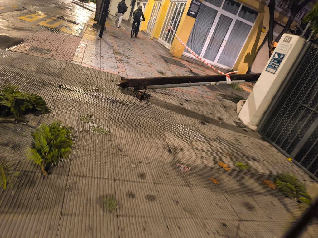 At least four Christmas light arches in Mijas were destroyed