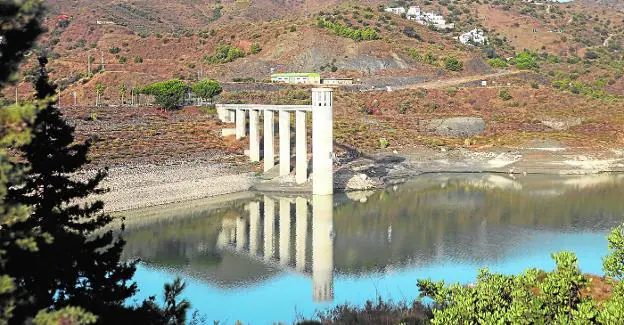 La Viñuela reservoir is only 23.2% full, and the water level is at its lowest since 2008 