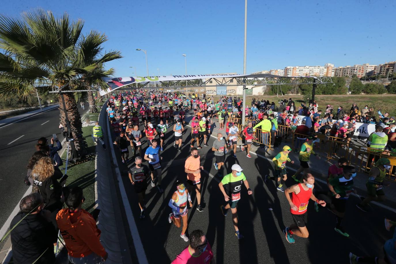 Almost 7,000 people participated in the Malaga half marathon on Sunday.