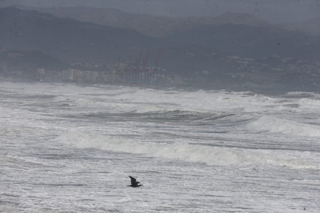 Two people were injured in Malaga province and a beach bar in Fuengirola was flattened. 