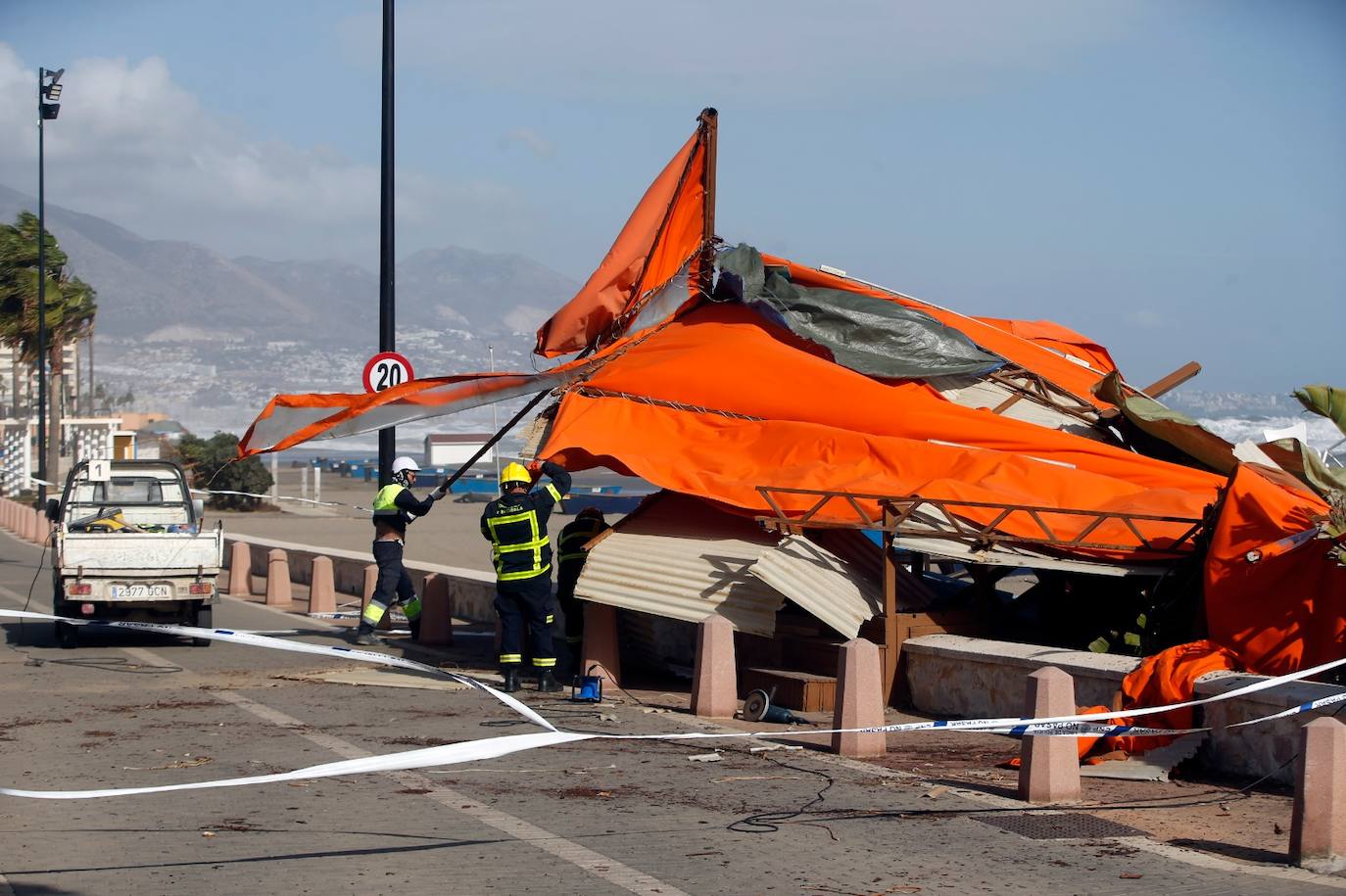 Two people were injured in Malaga province and a beach bar in Fuengirola was flattened. 