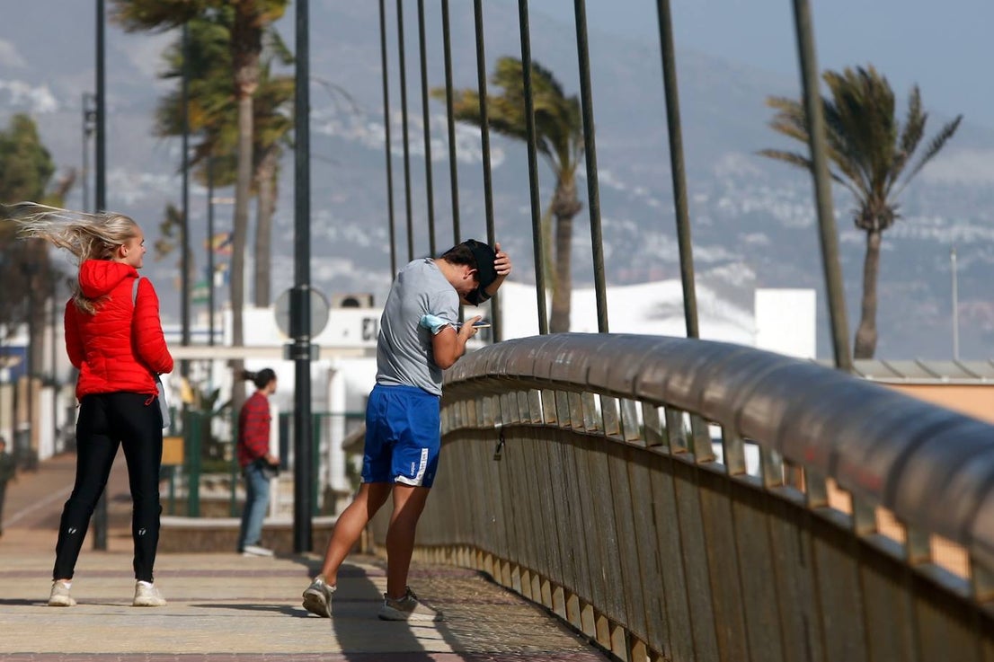 Two people were injured in Malaga province and a beach bar in Fuengirola was flattened. 