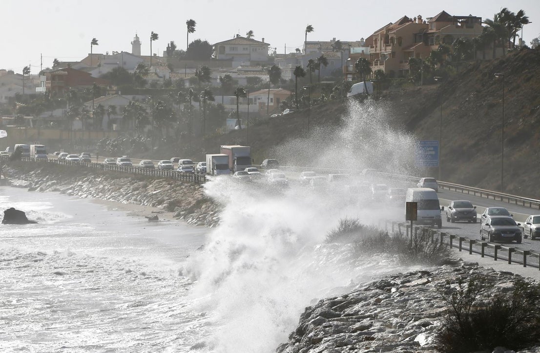 Two people were injured in Malaga province and a beach bar in Fuengirola was flattened. 