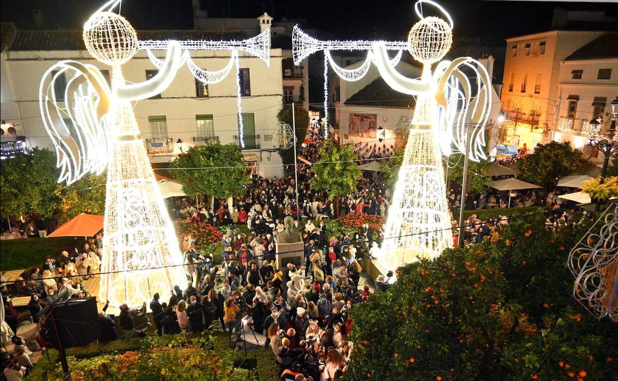 Plaza Naranjos in Marbella, after the lights were switched on. 