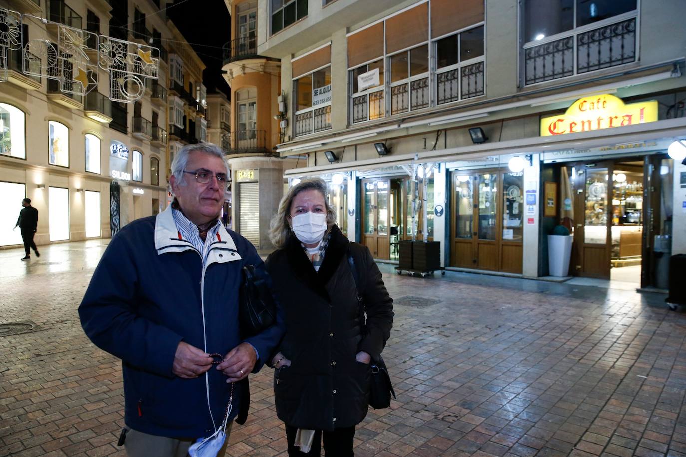 The emblematic establishment lowers its shutters for the last time after a century of trade in the city centre.